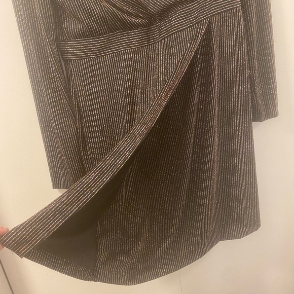 Guess Sparkle Wrap Dress Glittery Stretchy Lined LongSleeve V-Neck Mini LBD EUC - Picture 9 of 14